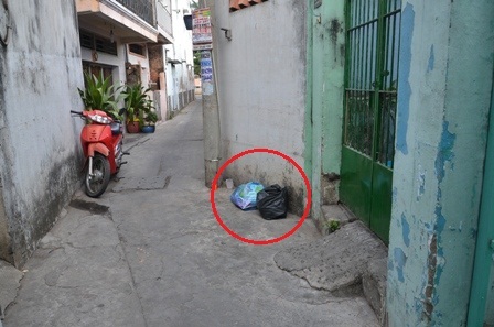 Vị trí vòng tròn đỏ nơi phát hiện xác bé gái sơ sinh