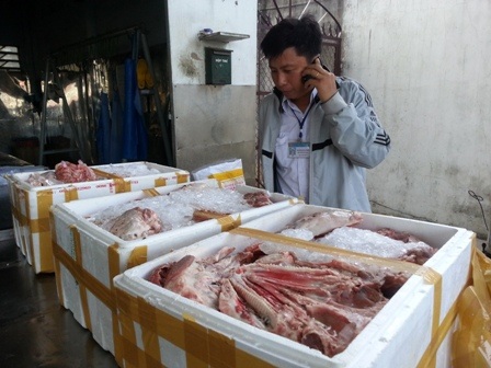 Số thịt bẩn bị bắt giữ trong sáng 3/4