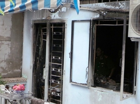 Nhiều tài sản trong tầng 2 của ngôi nhà bị thiêu rụi