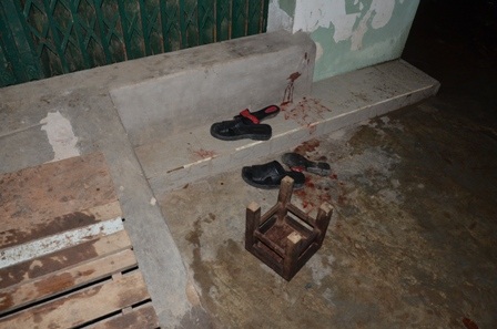 Hiện trường vụ chồng cầm dao truy sát vợ