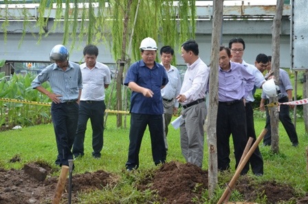 Ông Tất Thành Cang kiểm tra thực tế hiện trường