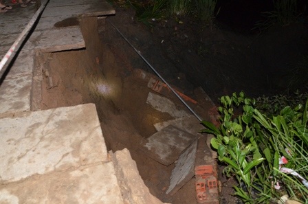 Hiện trường vụ sạt lở đoạn đường tại hẻm 1419 Lê Văn Lương