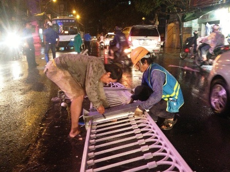 Lực lượng chức năng có mặt giải quyết vụ việc