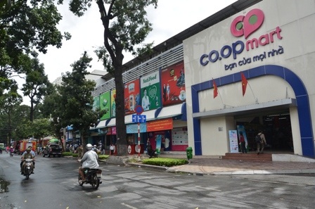 Sau khi rà soát an toàn, siêu thị đã hoạt động trở lại