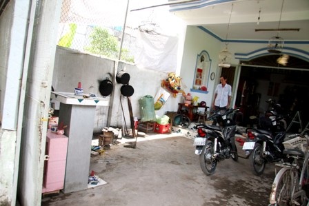 Hiện trường gia đình ông Sửu bị đối tượng lạ mặt truy sát