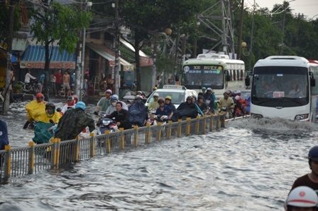 Khúc sông mênh mông mỗi khi mưa lớn