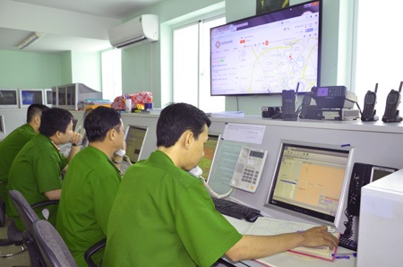 TPHCM: Sẽ kết nối ba tổng đài 113, 114, 115 thành một - 1 Tổng đài Cảnh sát 113 công an TPHCM