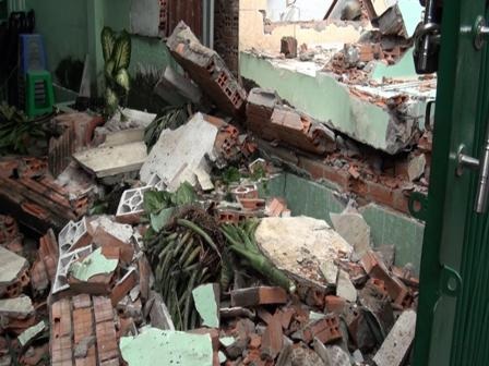 Hiện trường vụ phá dỡ nhà cũ khiến anh Lành bị bê tông đè chết