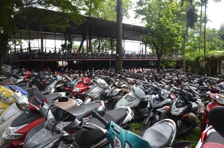 Các bãi xe quá tải