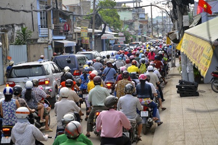 Hai cầu Ông Buông 1 và 2 được đóng cửa để xây mới vào chiều 13/9