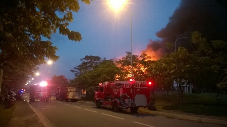 Lực lượng chữa cháy có mặt tại hiện trường