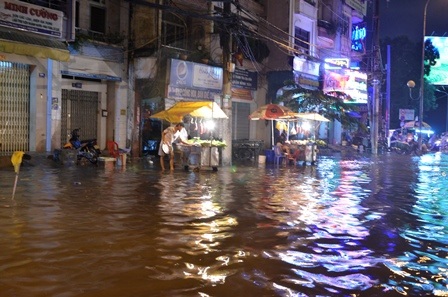 Đường Kinh Dương Vương ngập lênh láng