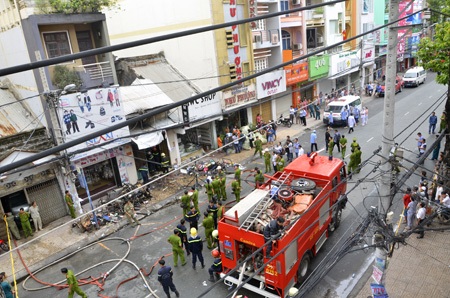 Hiện trường vụ cháy tiệm uốn tóc khiến 7 người trong ngôi nhà tử vong vào rạng sáng 16/9