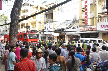 Vụ cháy khiến cả khu phố bàng hoàng