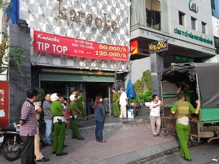 Quán karaoke Tip Top bị công an kiểm tra vào sáng 5/10