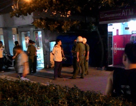 Hai nhóm thanh niên truy sát nhau, gây náo loạn bệnh viện - 3 Công an có mặt để ổn định tình hình