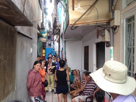 Người dân trong hẻm TK53 bàn tán về vụ việc