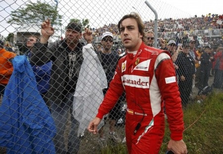 Qua mặt Vettel, Button về nhất đầy kịch tính - 3 Qua mặt Vettel, Button về nhất đầy kịch tính - 3