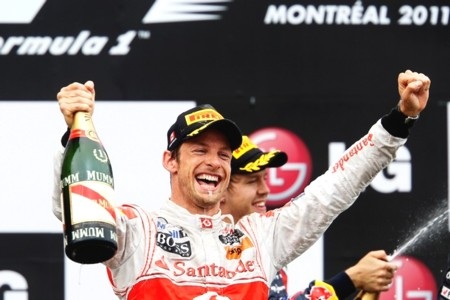 Qua mặt Vettel, Button về nhất đầy kịch tính - 4 Qua mặt Vettel, Button về nhất đầy kịch tính - 4