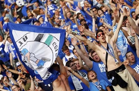 Thắng 5 sao Raul cùng đồng đội vô địch cúp QG Đức - 8