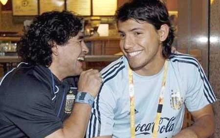 Aguero muốn gây tiếng vang lớn như Maradona - 1