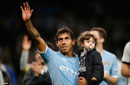 Carlos Tevez nói lời tạm biệt Manchester City - 1