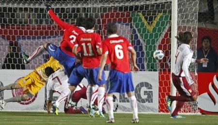 Phung phí cơ hội, Chile gục ngã trước Venezuela - 2 Phung phí cơ hội, Chile gục ngã trước Venezuela - 2