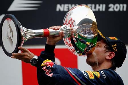 Sebastian Vettel đi vào lịch sử đường đua Ấn Độ  - 1