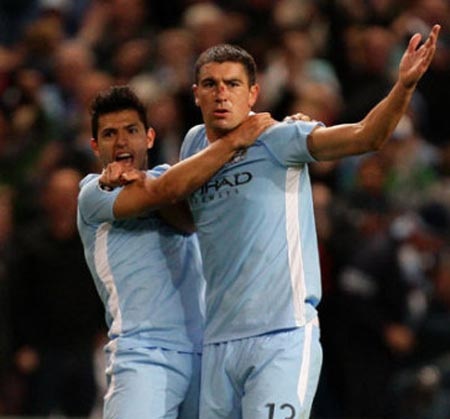 Bayern khởi đầu hoàn hảo, Man City hòa đáng tiếc - 4 Bayern khởi đầu hoàn hảo, Man City hòa đáng tiếc - 4