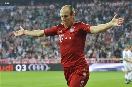 Bayern vẫn tốc hành, Dortmund thắng nghẹt thở - 2 Bayern vẫn tốc hành, Dortmund thắng nghẹt thở - 2