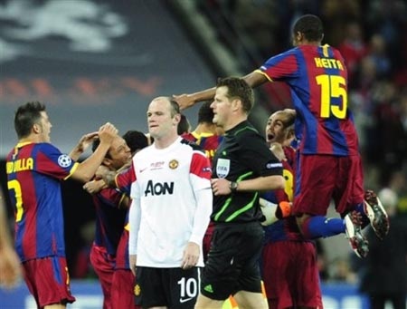 Rooney: “MU đang học lỏm chiến thuật của Barca” - 1 Rooney: “MU đang học lỏm chiến thuật của Barca” - 1