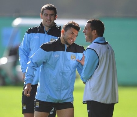 Man City buộc phải giảm 50% tiền phạt Tevez - 1 Man City buộc phải giảm 50% tiền phạt Tevez - 1