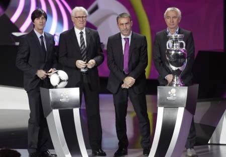 HLV ĐT Đức không ngán bảng đấu “tử thần” - 1