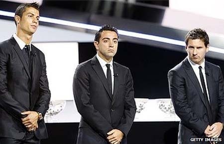 Quả bóng vàng FIFA 2011: Messi, Xavi quyết đấu C.Ronaldo - 1 Quả bóng vàng FIFA 2011: Messi, Xavi quyết đấu C.Ronaldo - 1