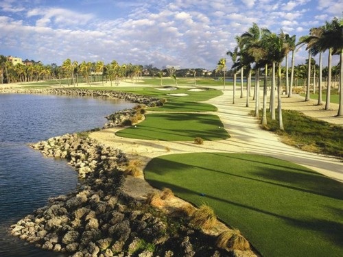 Tỷ phú Donald Trump tung 150 triệu USD tậu sân golf xa hoa - 2 Tỷ phú Donald Trump tung 150 triệu USD tậu sân golf xa hoa - 2