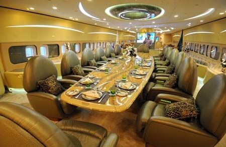Hoàng tử Ả rập chi hơn 500 triệu USD mua “lâu đài bay” - 2 Hoàng tử Ả rập chi hơn 500 triệu USD mua “lâu đài bay”