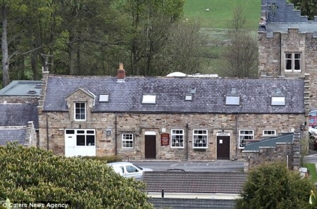 Rao bán cả ngôi làng cổ ở Anh với giá chưa tới 60 tỷ đồng