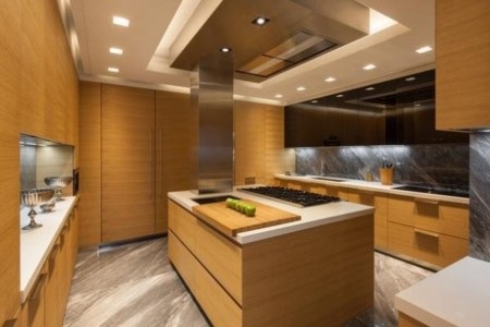Mãn nhãn với siêu căn hộ có giá 1600 tỷ đồng - 8 Phòng bếp rộng rãi với nội thất cao cấp
