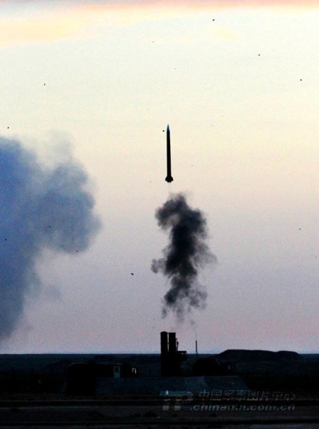 Trung Quốc khoe ảnh tập trận phòng không bắn đạn thật - 3 Thanh Tùng