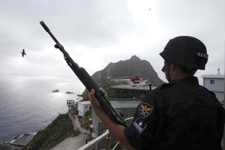 Nhật đưa tranh chấp đảo với Hàn Quốc ra tòa quốc tế - 1 Đảo Takeshima/ Dokdo đang khiến quan hệ Nhật – Hàn căng thẳng