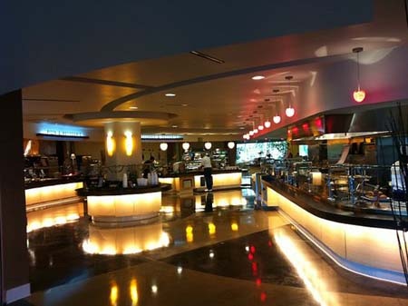 10 công ty có chế độ đãi ngộ hào phóng đáng ghen tị - 6 6. Intuit