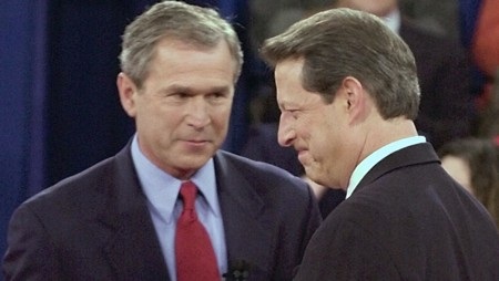 Những khoảnh khắc “chín mặt” hạ bệ ứng viên tổng thống Mỹ - 4 Cựu phó tổng thống Al Gore nổi tiếng vì tiếng thở dài