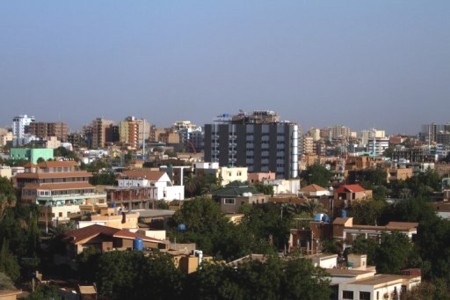 Nổ lớn tại nhà máy quân sự làm rung chuyển thủ đô Sudan - 1 Một góc thủ đô Khartoum của Sudan