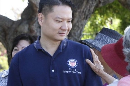 Little Sài Gòn lần đầu có thị trưởng gốc Việt - 1 Ông Tri Ta – thị trưởng gốc việt đầu tiên tại thành phố Mỹ