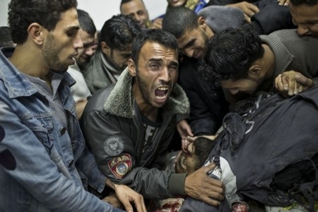 Israel tiếp tục oanh tạc Gaza, số người thiệt mạng tăng vọt - 1 Rất nhiều dân thường đã thiệt mạng vì giao tranh tại Gaza
