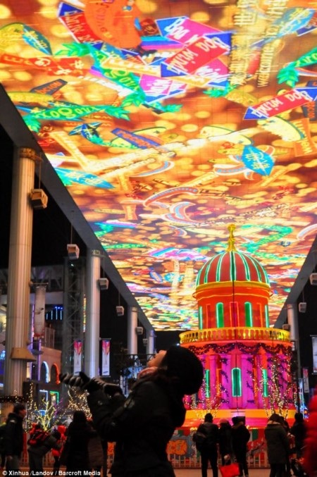 Thế giới tưng bừng đón Giáng Sinh - 11 Thanh Tùng