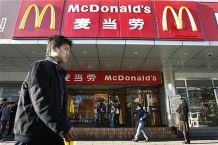 McDonald Trung Quốc thừa nhận mua gà nuôi bằng hóa chất - 1 Danh tiếng của McDonald’s tại Trung Quốc đang bị tổn hại