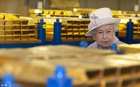 Nữ hoàng Anh thị sát hầm vàng “khủng” dưới lòng London - 1 Thanh Tùng