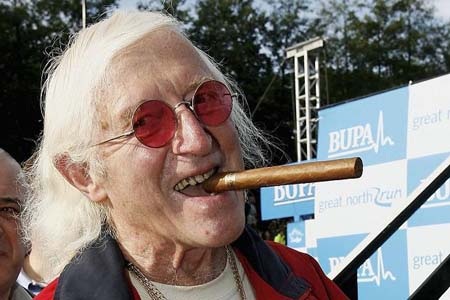 Những tiết lộ động trời về “ngôi sao” dâm loạn của BBC - 1 Jimmy Savile đang khiến dư luận Anh bàng hoàng