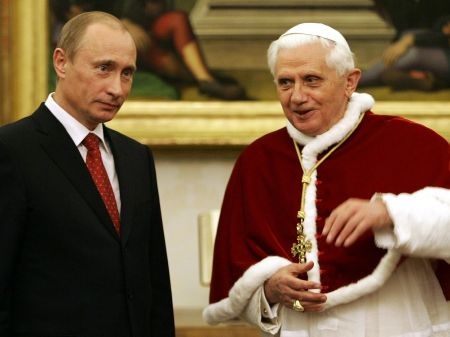 Chùm ảnh về nhiệm kỳ ngắn ngủi của Giáo hoàng Benedict XVI - 8 Giáo hoàng Benedict XVI từng gặp gỡ nhiều chính trị gia nổi tiếng